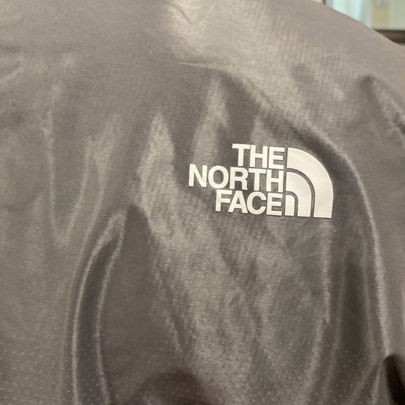 The North Face Rain Shell Jacket Large Gray - Picture 4 of 12